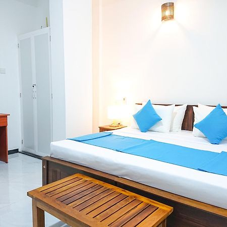 Hotel The Blue Haze Weligama Extérieur photo
