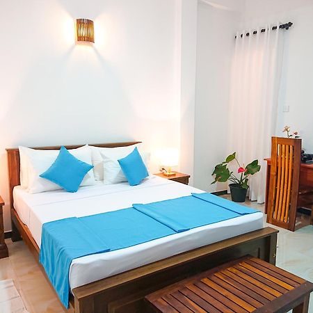 Hotel The Blue Haze Weligama Extérieur photo
