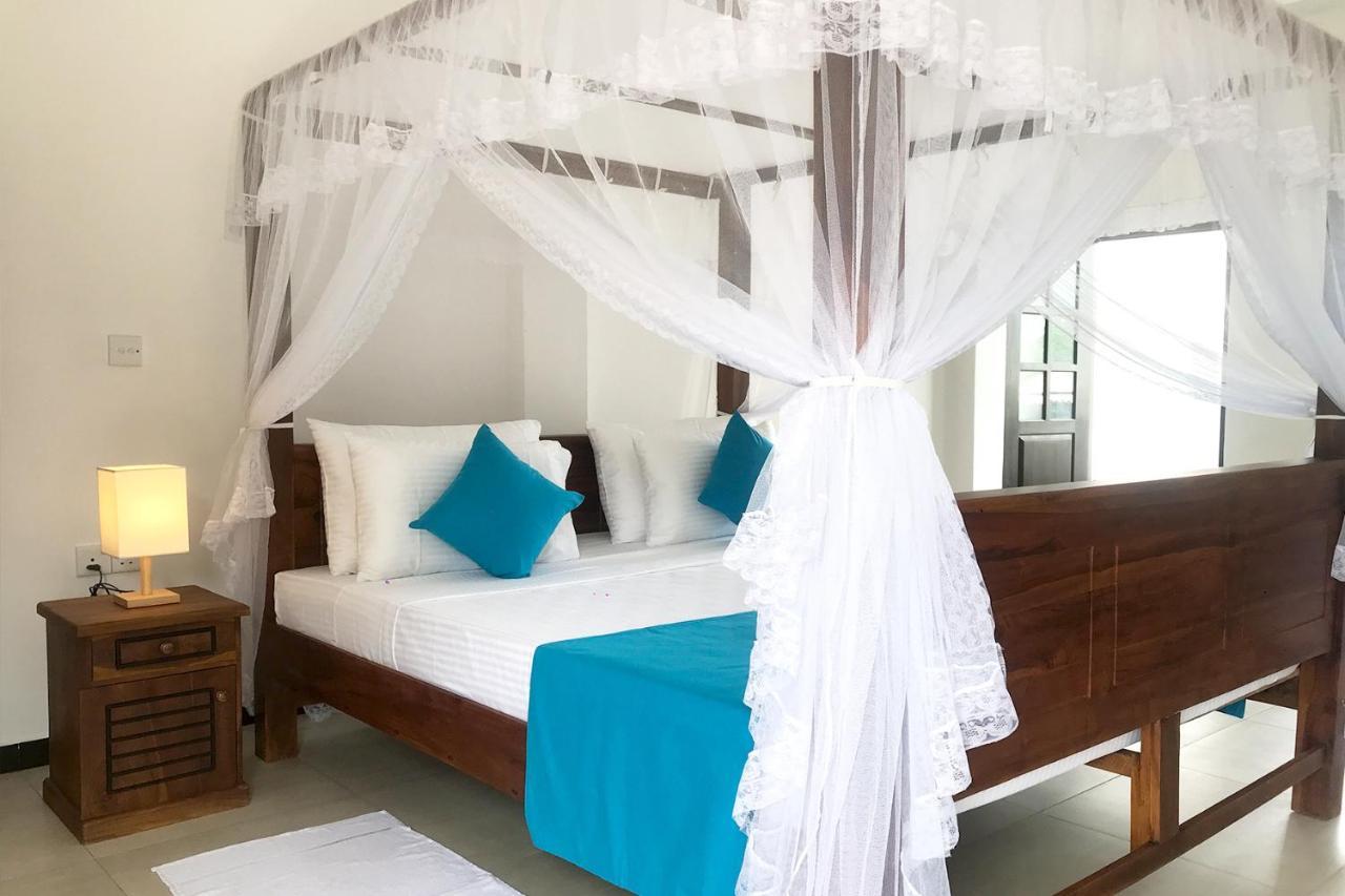 Hotel The Blue Haze Weligama Extérieur photo