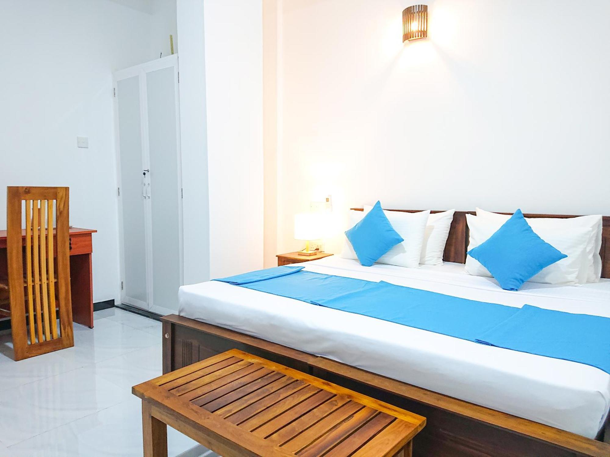 Hotel The Blue Haze Weligama Extérieur photo